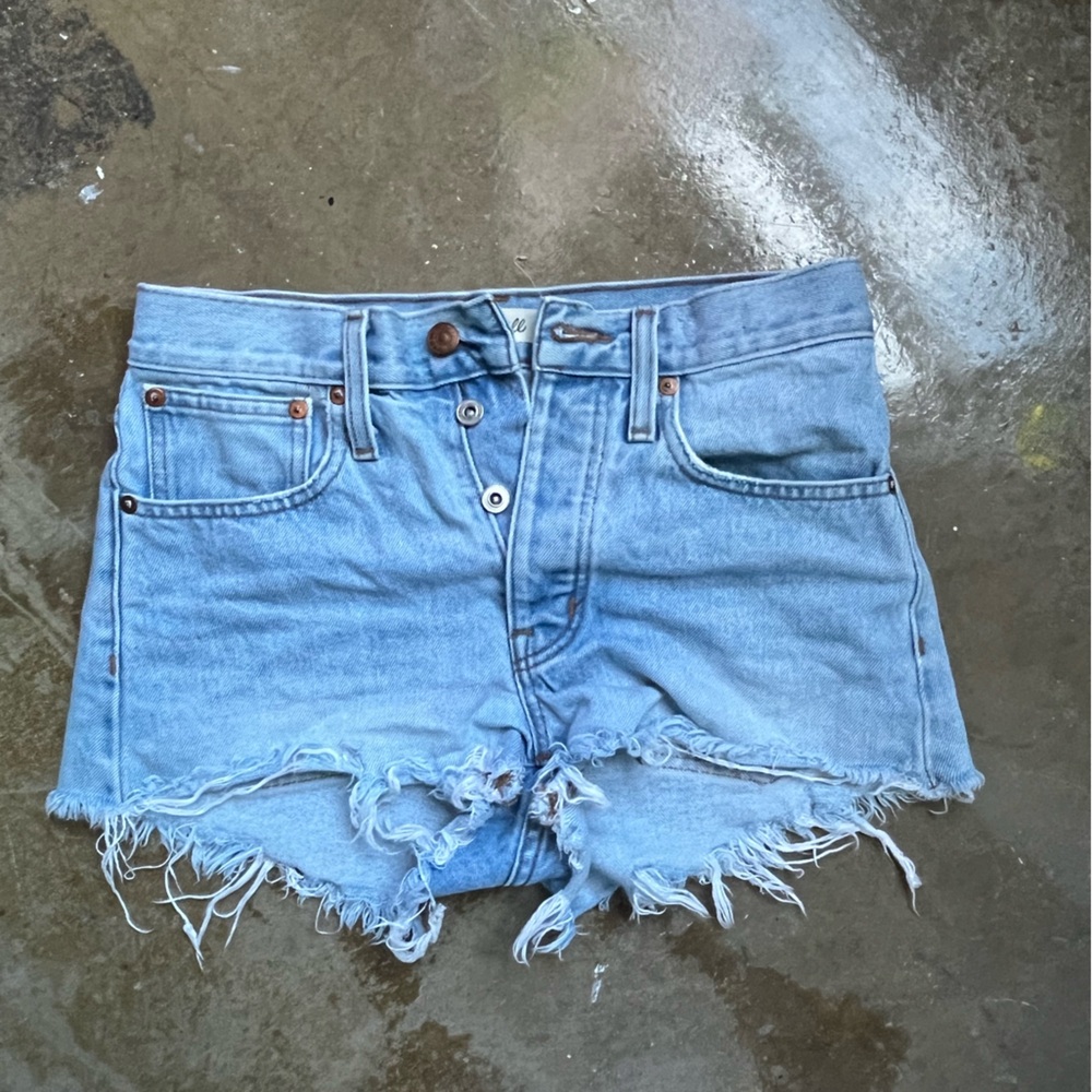 SUMMER SALE: MADEWELL SIZE 23 Button Up Denim Jean Shorts FITS LIKE A 24